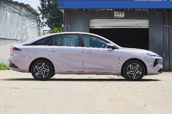 AI-10万左右新能源电动车 看重服务与混动经济性，荣威双车稳妥之选109.png